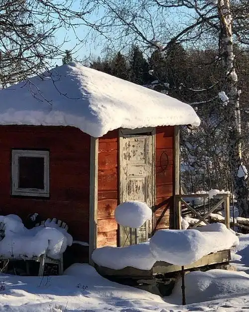 瑞典雪中小木屋__财经头条