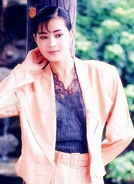 琼瑶女郎"婉君"俞小凡,青春靓丽楚楚动人.看了照片全都是回忆