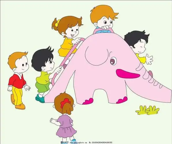 万力幼儿园大班组体育游戏活动:抓尾巴