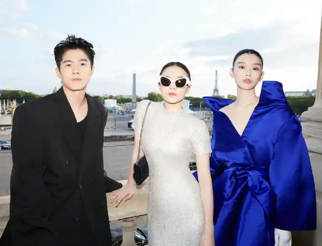 奚梦瑶晒与宋佳刘昊然合照##宋佳奚梦瑶刘昊然合照