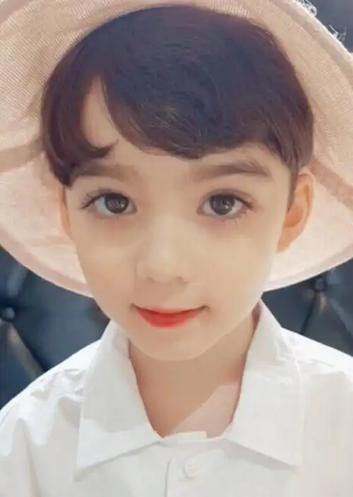 《爸爸6》范丞丞带的萌娃曝光 大眼睛长睫毛似天使