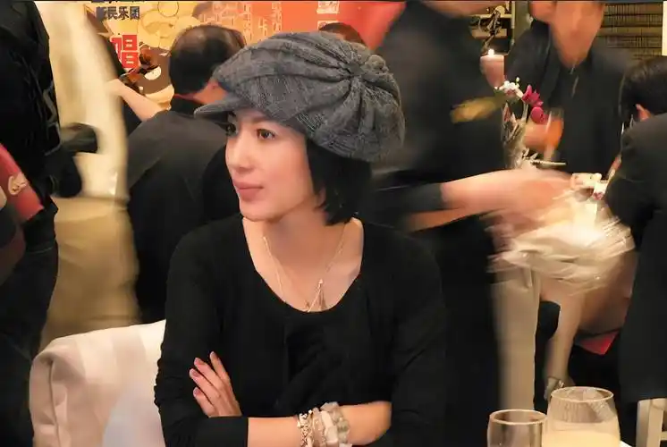 嫁大24岁老公,5年生两胎,比王祖贤幸福多了_孙丽雅_生活__感情_工作