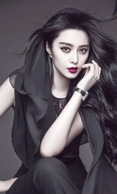 时尚一姐范冰冰重登英国芭莎封面疑为复出试探娱乐风向