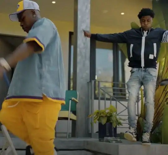 目前市场价:10000-15000 rmb /// nba young boy,《ai nash》