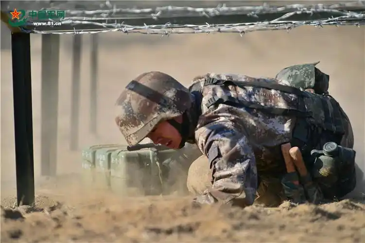 陆军第82集团军某合成旅这样组织新年开训 - 中国军网