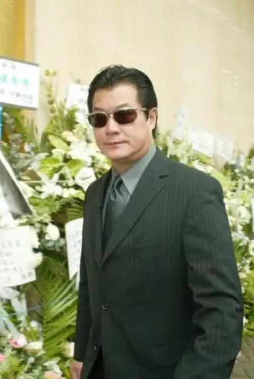 张国荣与梅艳芳梅艳芳哭到不能自己