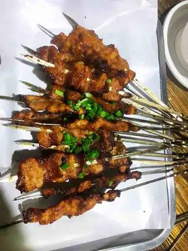 深夜放毒之瓦罐烧烤!用瓦罐闷烤的烧烤,超特别,味道也很不错啊!