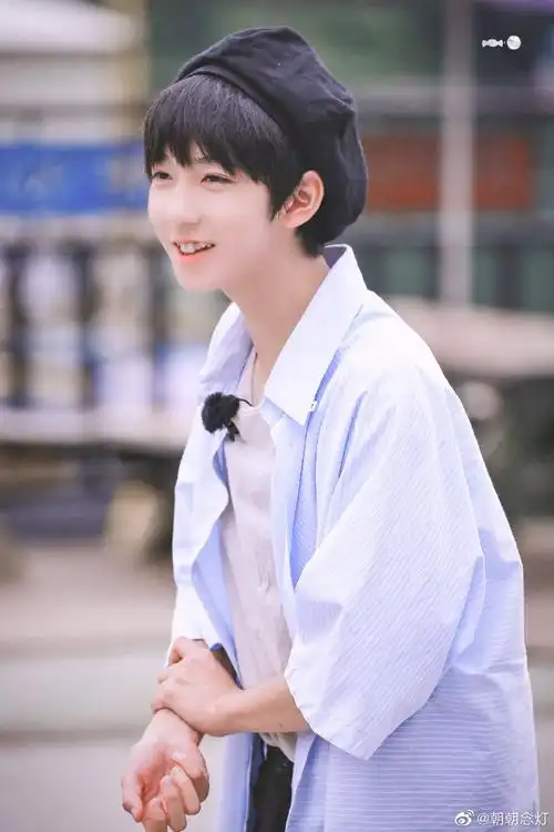 贺峻霖 画报颜值