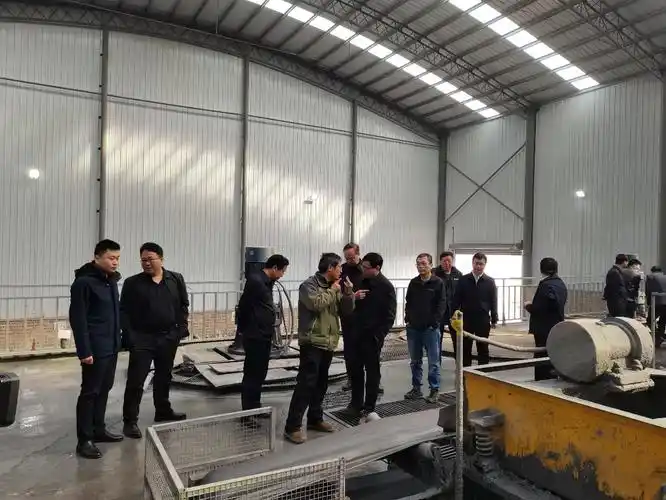 晋控煤业副总经理王德璋一行莅临赵庄二号井项目工地视察