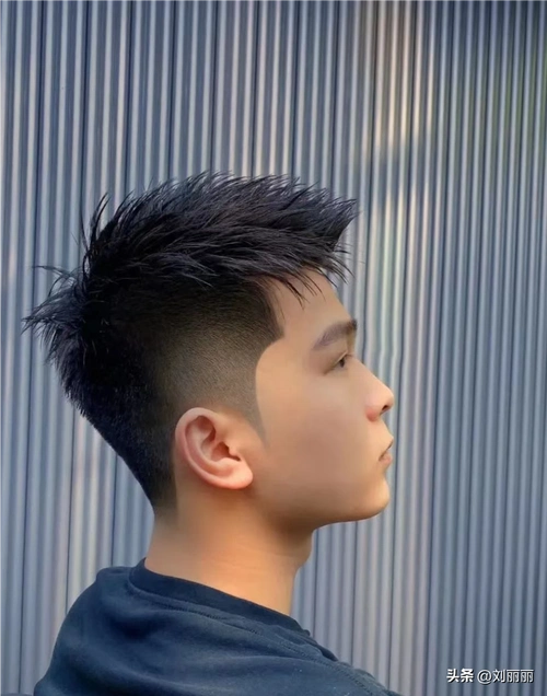 做帅哥有什么好处(最有型的男士发型,简单时尚真精神,剪完就是帅)