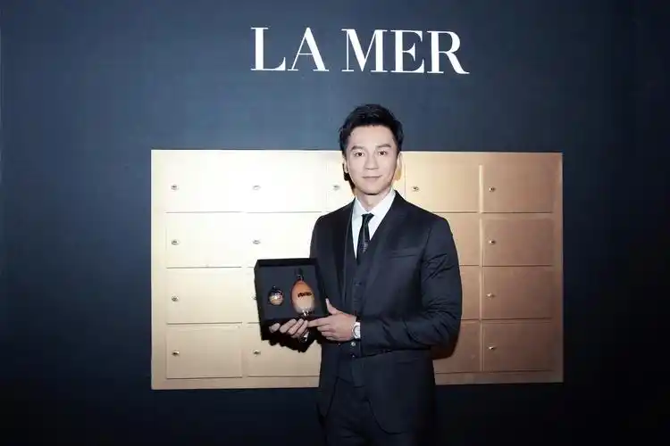 李晨跟多少人谈过 李晨谈保险