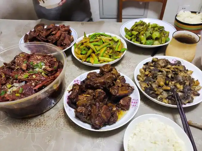 家里的饭菜