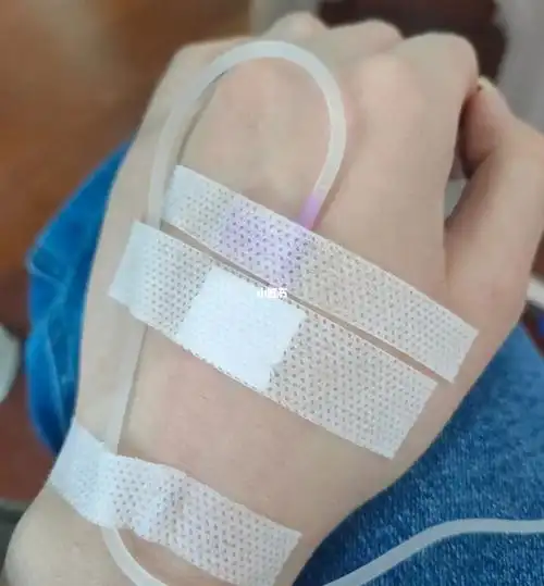 姐妹们,今天应该是我阳了的第四天,从昨天开始喉咙就超级的疼,咽口水