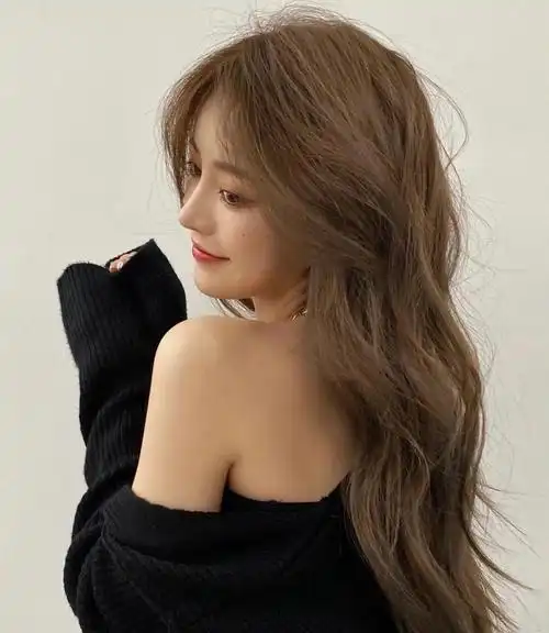 奶茶棕色斩男发色