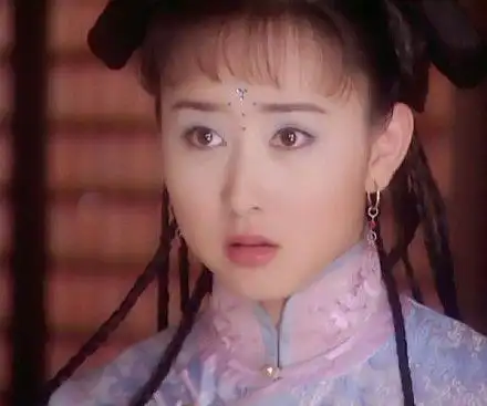 《孝庄秘史》的苏茉尔由胡静扮演,胶原蛋白满满,有点稚嫩但依然美翻了