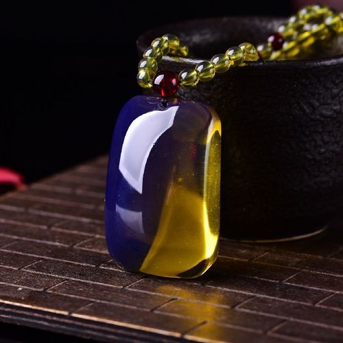 天然琥珀蓝珀吊坠无事牌毛衣链原矿蜜蜡琥珀项链男女款挂件
