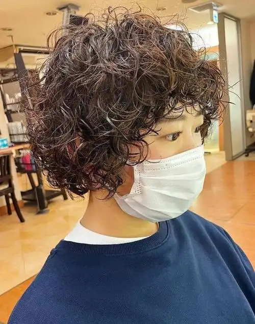 2022"爆炸卷"烫发推荐 满头烫发型时尚感炸裂_女生卷发 - 美发站