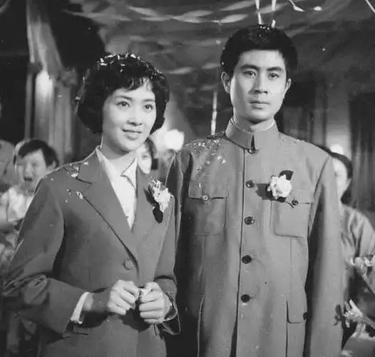 龚雪|大桥下面_新浪新闻