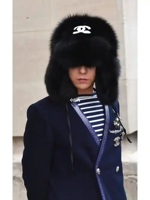 20春夏高定秀场图五:15秋冬高定秀场#权志龙  #gdragon  #香奈儿