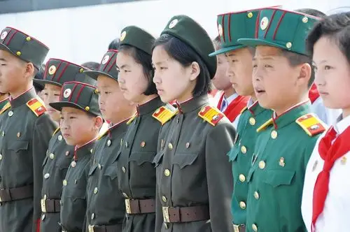 真实朝鲜啥样?全民疯狂拥军