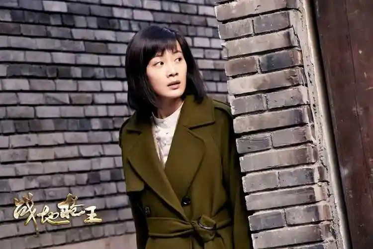 图集:《战地枪王》勾勒军民觉醒反抗群像