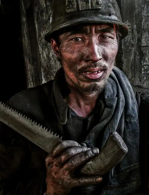 湖南省湘潭市谭家山煤矿矿井维修工.