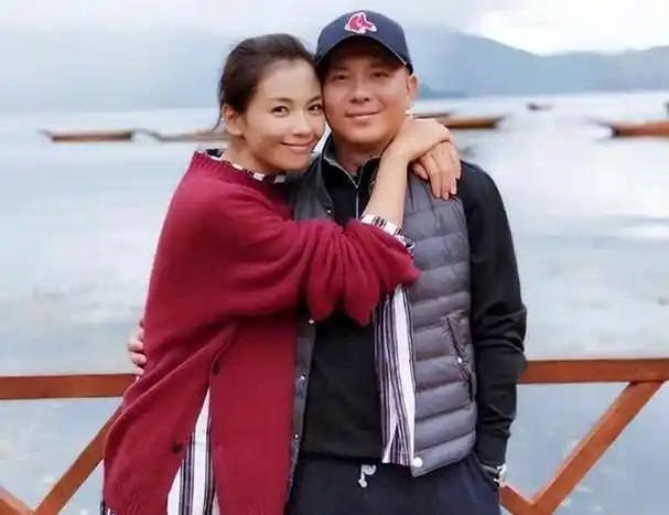 刘涛和王珂的故事,是一段真实的婚姻经历,也是一部感人至深的爱情传奇