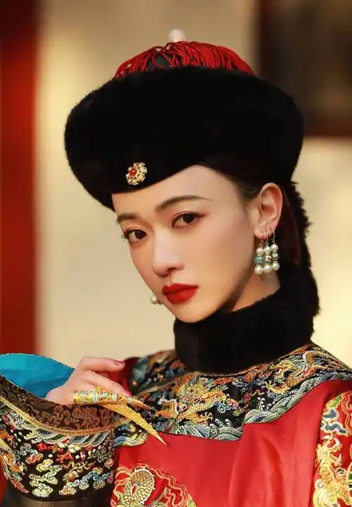 吴谨言清宫造型惊艳亮相,再现经典角色魏璎珞!_延禧_人们_攻略