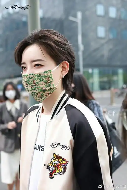 快看李斯丹妮的春日穿搭教科书99!