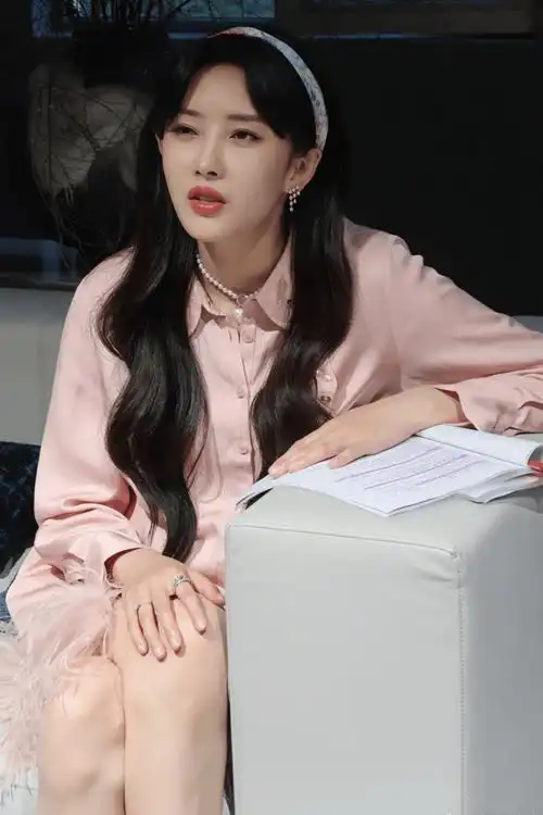 私荐||杨紫新剧《承欢记》:亦舒女郎也开始穿百元单品啦?