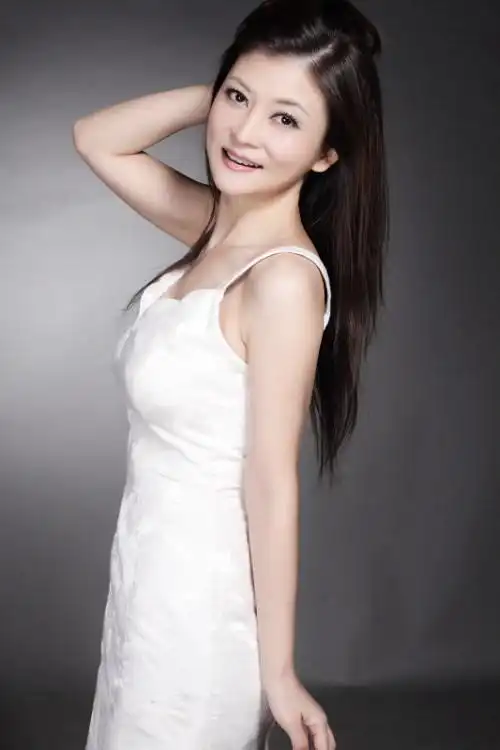 朱晓琳(中国内地女歌手)_尚可名片