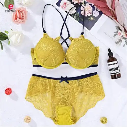 韩国品牌乌拉拉新款内衣女性感蕾丝细带美背前扣聚拢文胸底裤套装