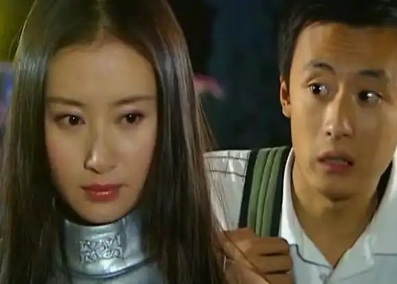 重看《魔幻手机》,总算理解了为什么编剧会安排游所为跟化梅一对