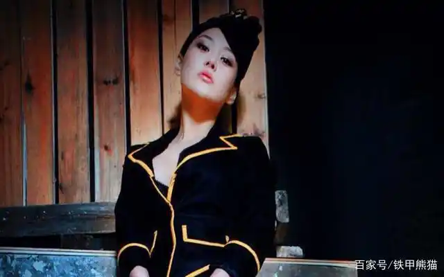 cf-11周年:张馨予的版本,二个角色陪伴玩家,夜玫瑰好看!