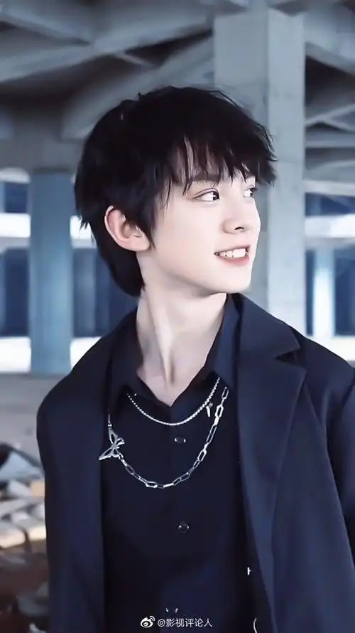 胜不骄败不馁,左航拥有这个时代环境下独一份的优秀,优秀而清醒的左航