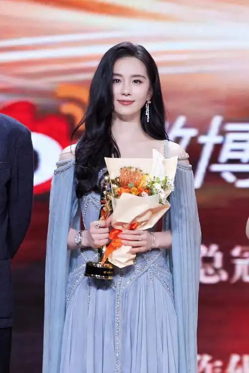 qeelin全球品牌代言人刘诗诗##张艺兴