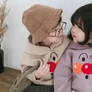 2022可爱萌娃呆萌情侣头像 好看小孩情头双人一人一张最新版