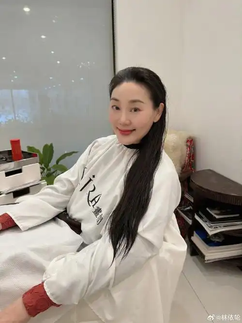 林依轮妻子再为肿瘤病人捐发