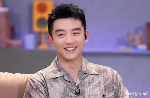 演出《杜拉拉升职记》,《奋斗》,《前任攻略》等作品而走红的男星郑恺