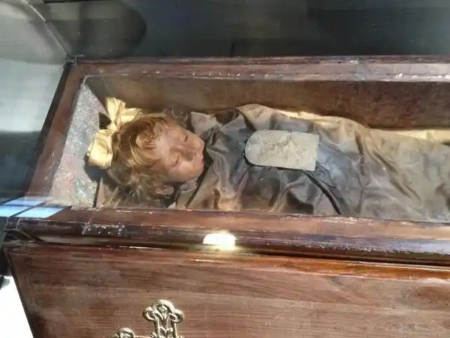 被称为睡美人的木乃伊历经百年依旧栩栩如生还会睁眼