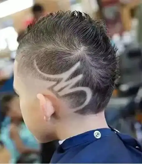 给孩子剃光头好吗夏天给宝宝剪什么发型好看凉快