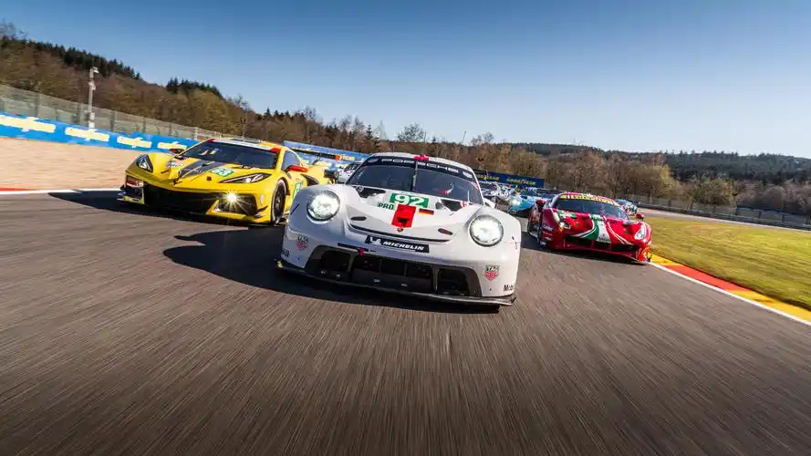 赛车- 比赛和传承 - tag heuer®