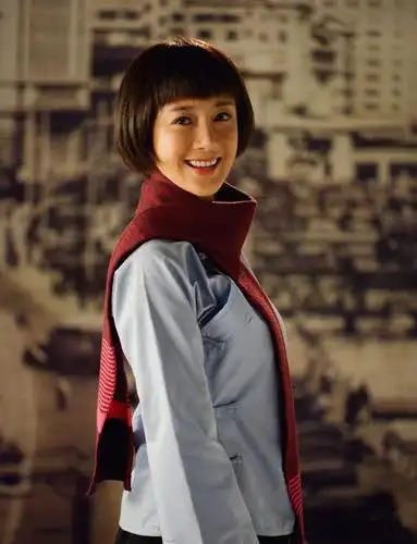 中,以大上海半个世纪的沉浮为背景,描绘出一副鲜活的众生相,李依晓