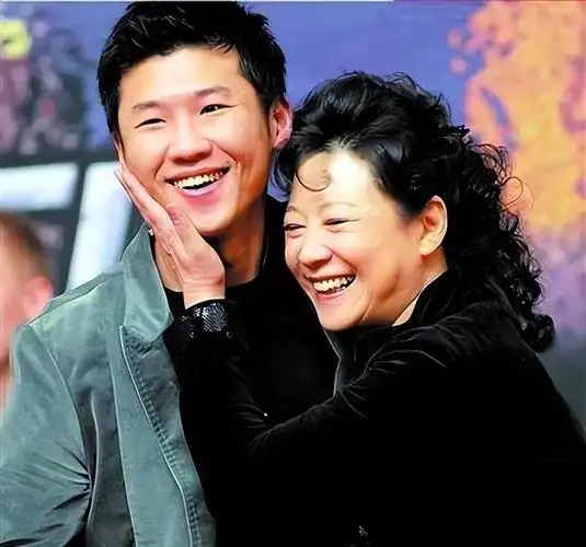 回顾:这7位演员原来都是"星二代",个个凭本事吃饭名气超父辈