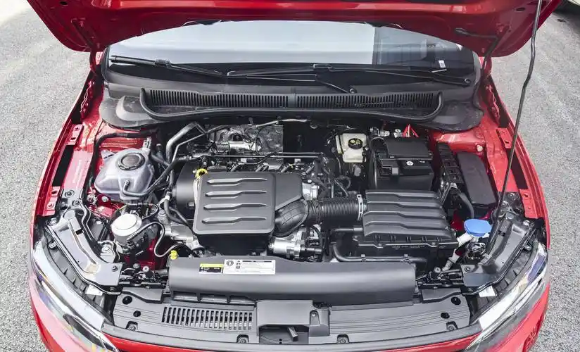 5l发动机性能更加强悍,燃油经济性也要更加出色,而海鸥采用前置单电机