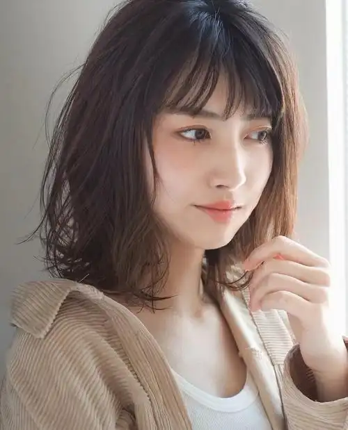 齐肩发的各种造型