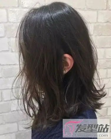 棕黑色头发是什么颜色棕黑色和自然黑有什么区别