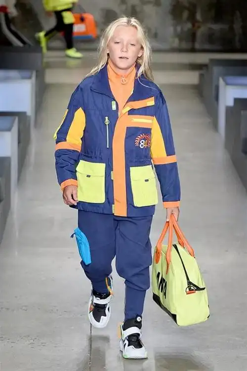 海泡绿棱镜粉2021春夏童装色彩趋势分析