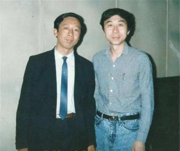 什么是强大的基因,看完了冯巩一家四代人的照片就明白了