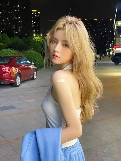 砂沙金色|染完头发也太显白了吧|超适合夏越洗越句的显白温柔发色奶茶